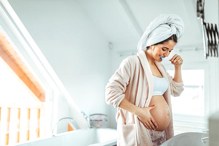 Jak zadbać o prawidłową higienę jamy ustne w ciąży?